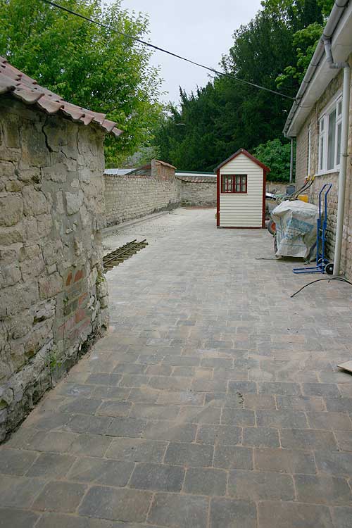 Garden Railway - the platform finished
