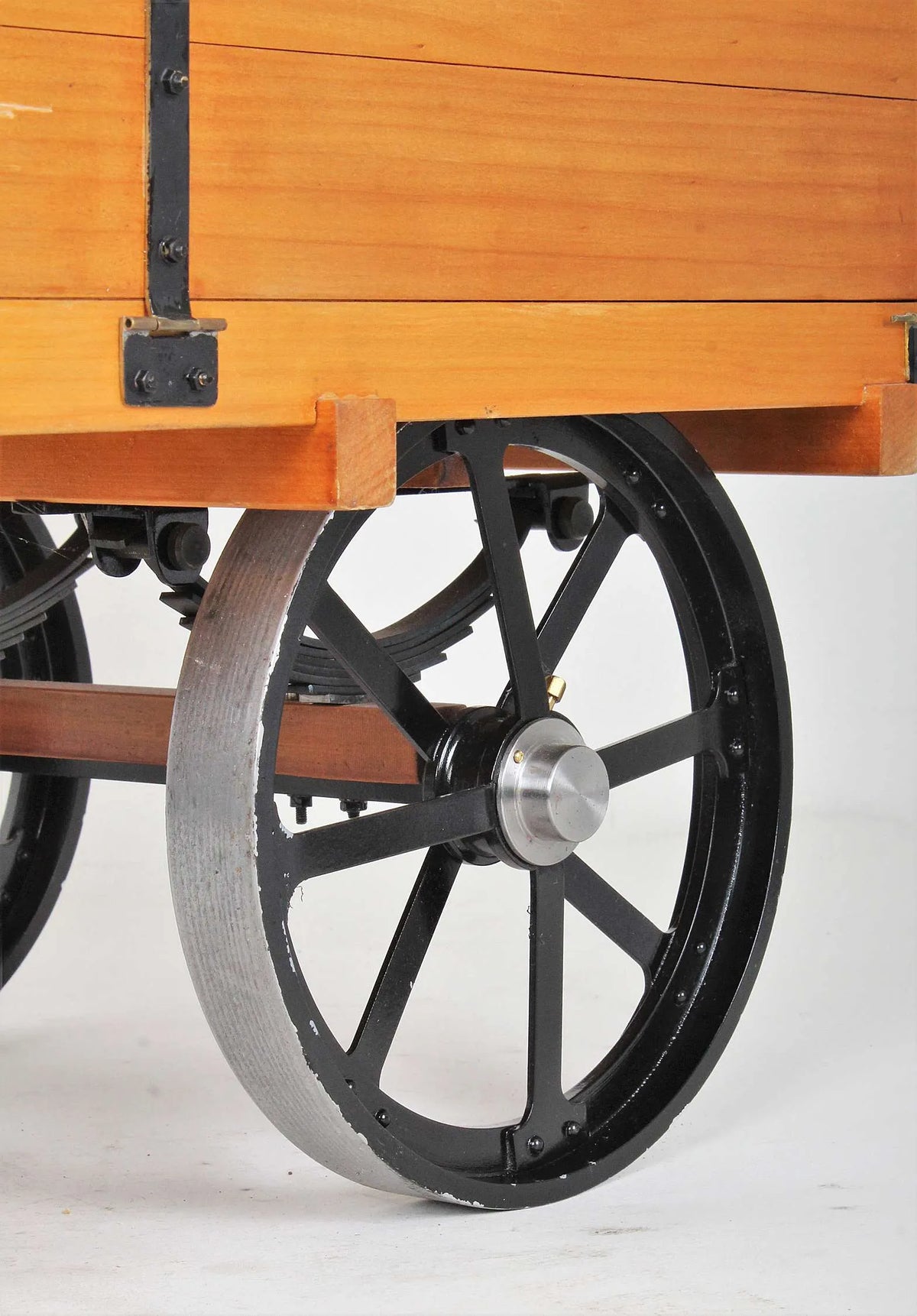 1 1/2 inch scale traction wagon