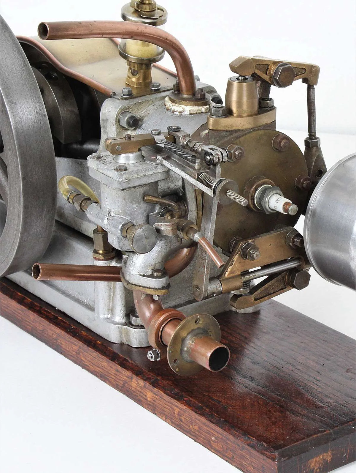 Westbury "Centaur" open crank engine