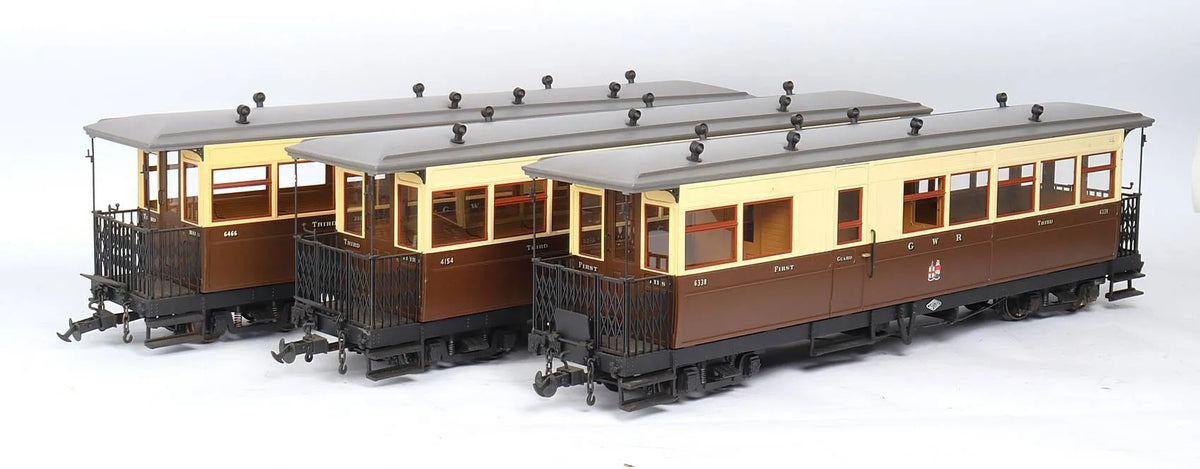Rake of three Accucraft W&L coaches