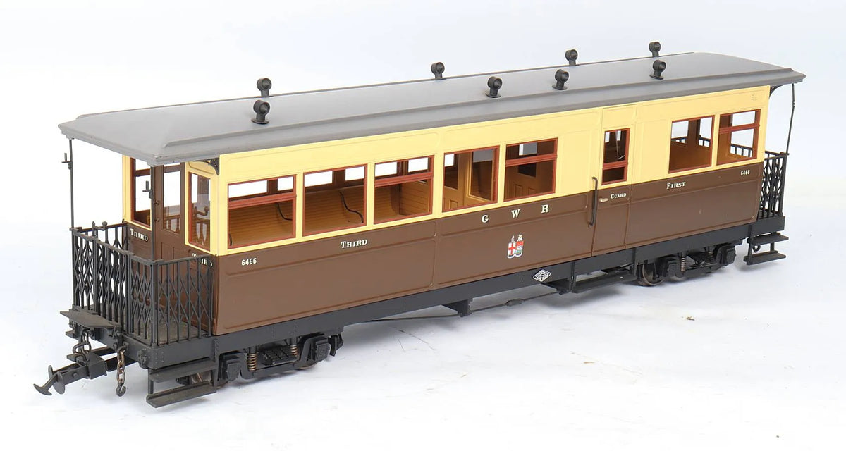 Rake of three Accucraft W&L coaches