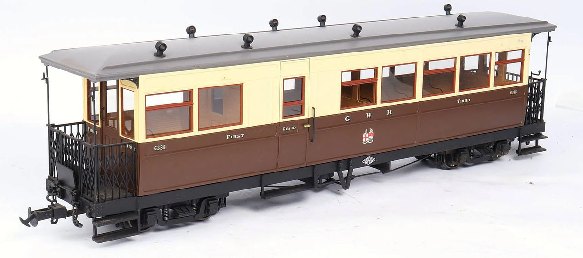 Rake of three Accucraft W&L coaches