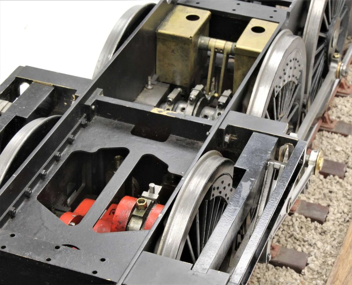 5 inch gauge LMS "Duchess" chassis with tender