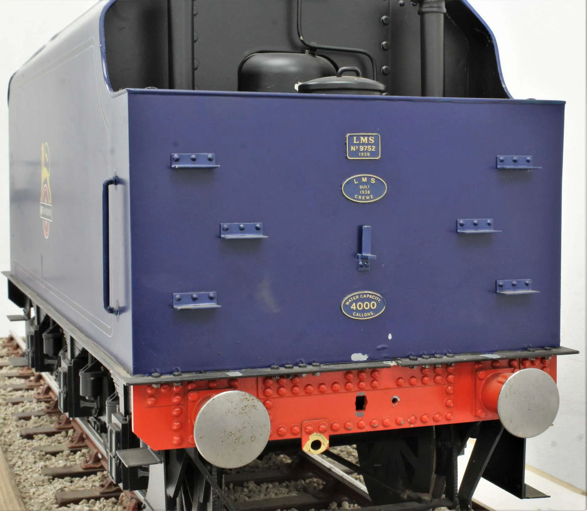 5 inch gauge LMS "Duchess" chassis with tender