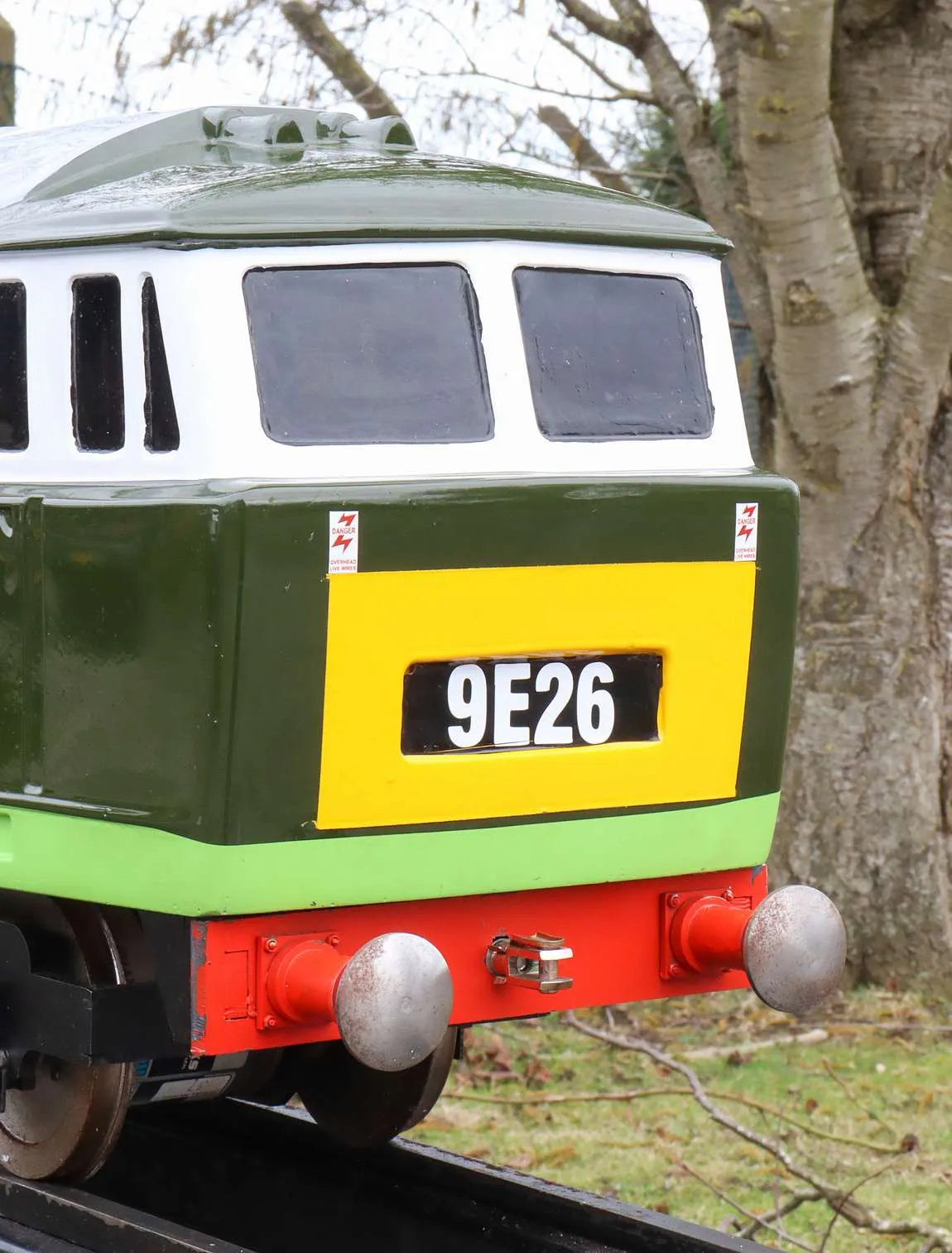 5 inch gauge Class 35 D7018 battery electric