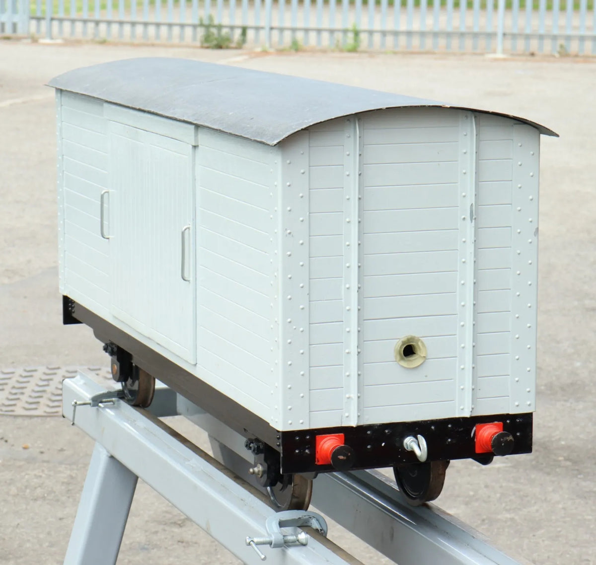 5 inch gauge box van