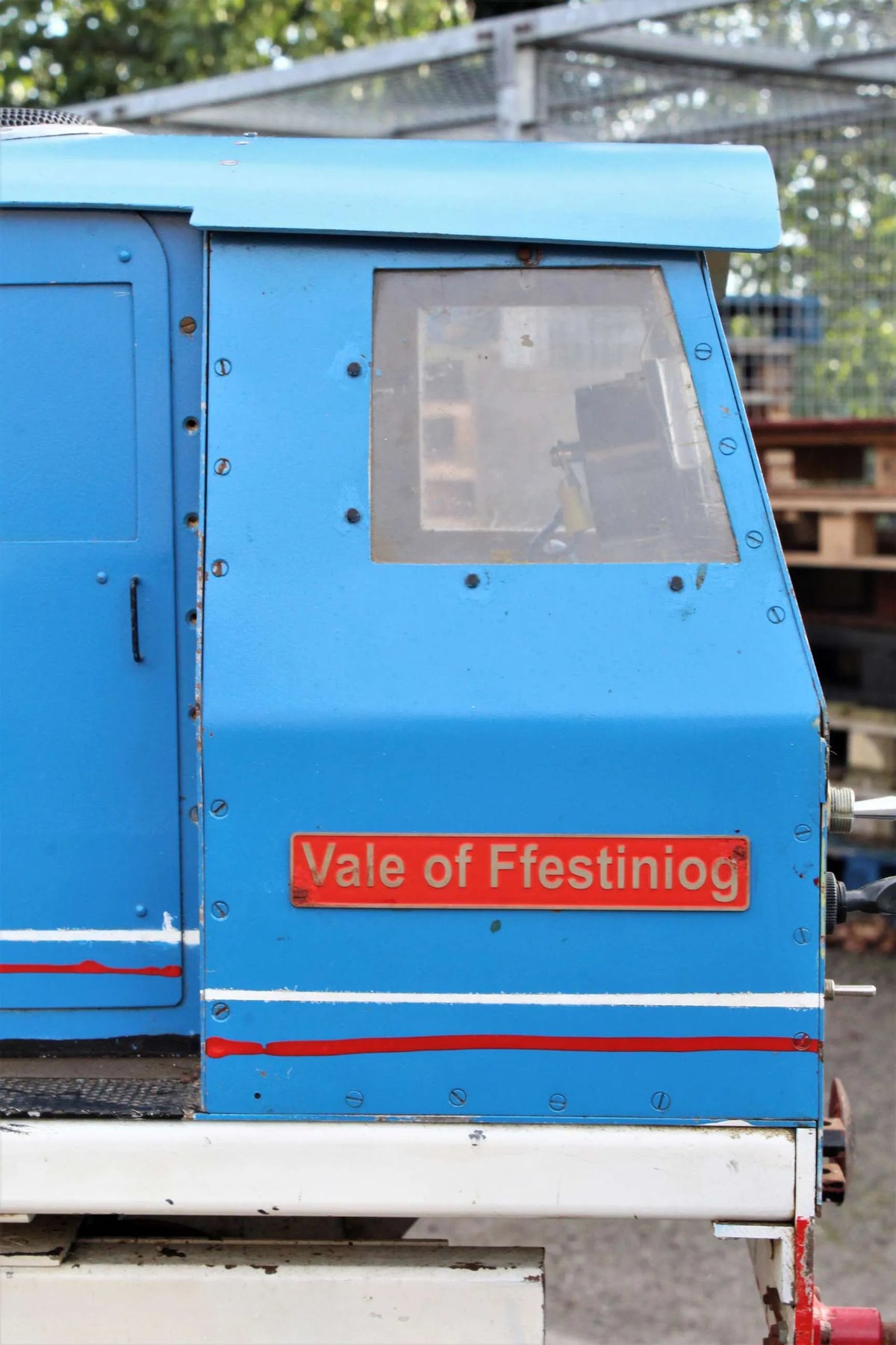 5 inch gauge "Vale of Ffestiniog" battery-electric