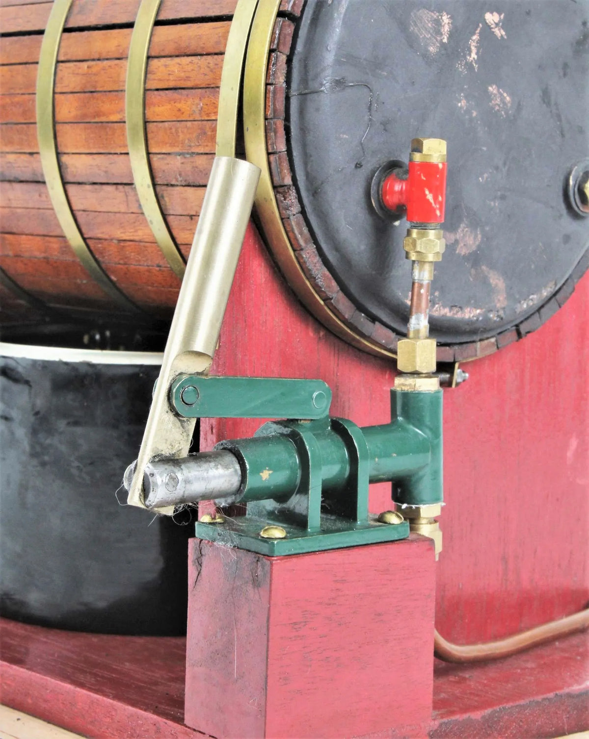 Horizontal centre-flue gas-fired boiler