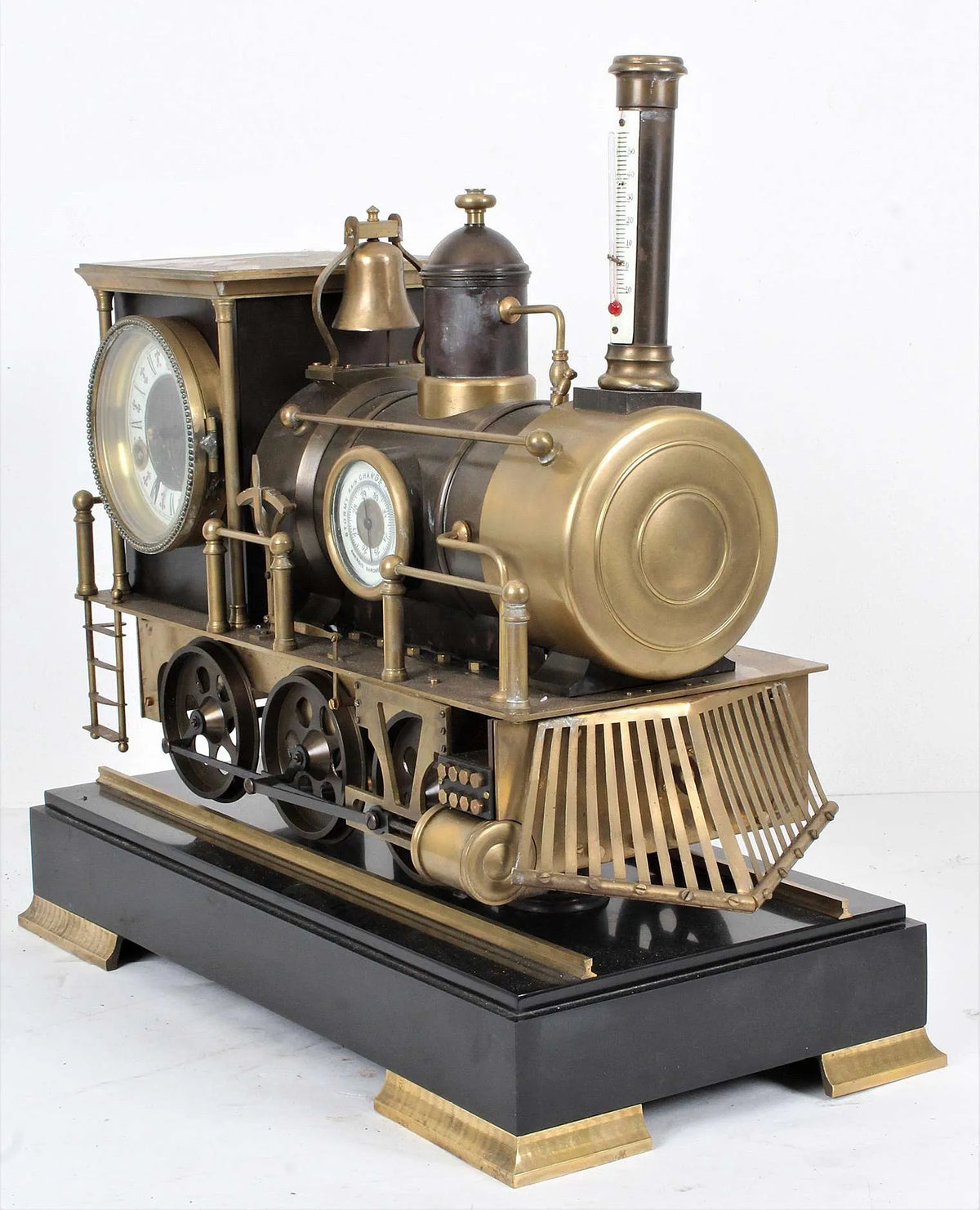 Automaton locomotive clock