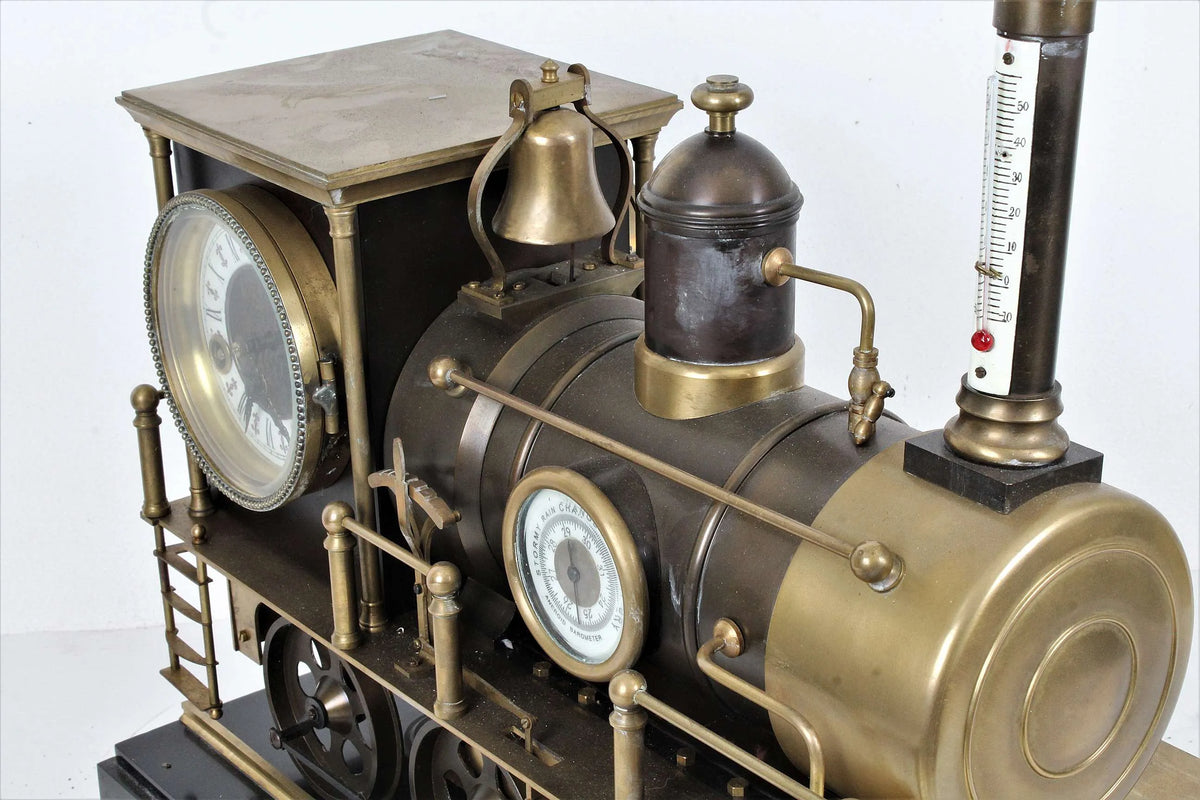 Automaton locomotive clock