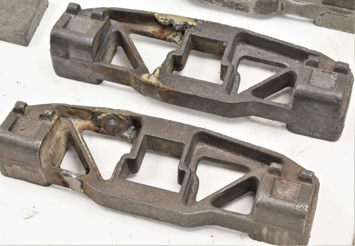 Pair 3 1/2 inch gauge Reeves bogie castings