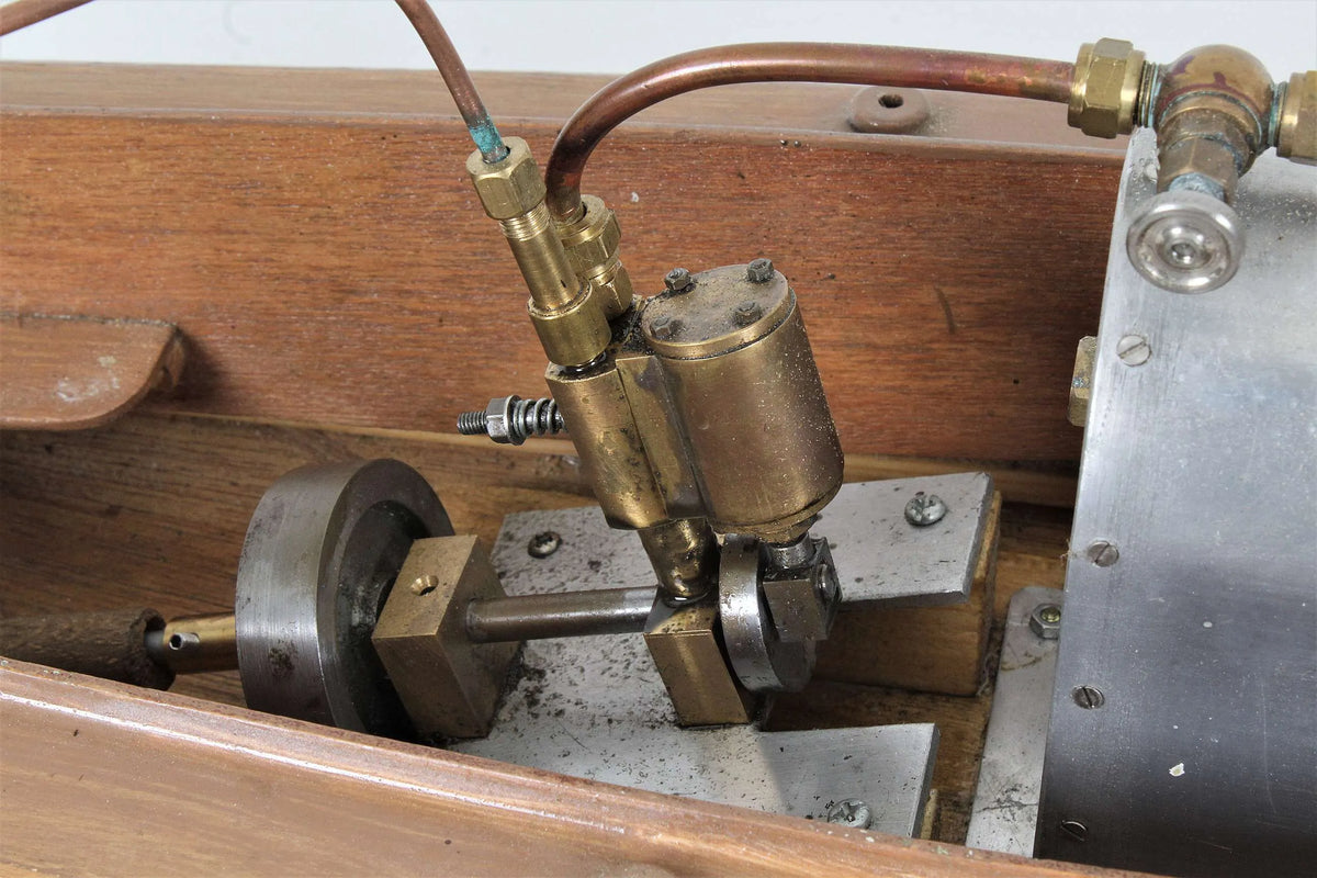 Steam launch with oscillating engine