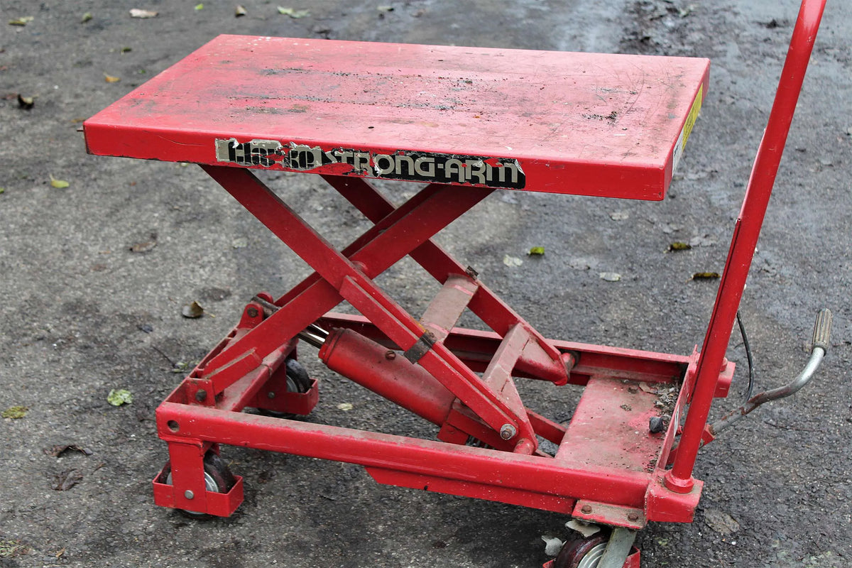 Clarke 300Kg hydraulic lift bench