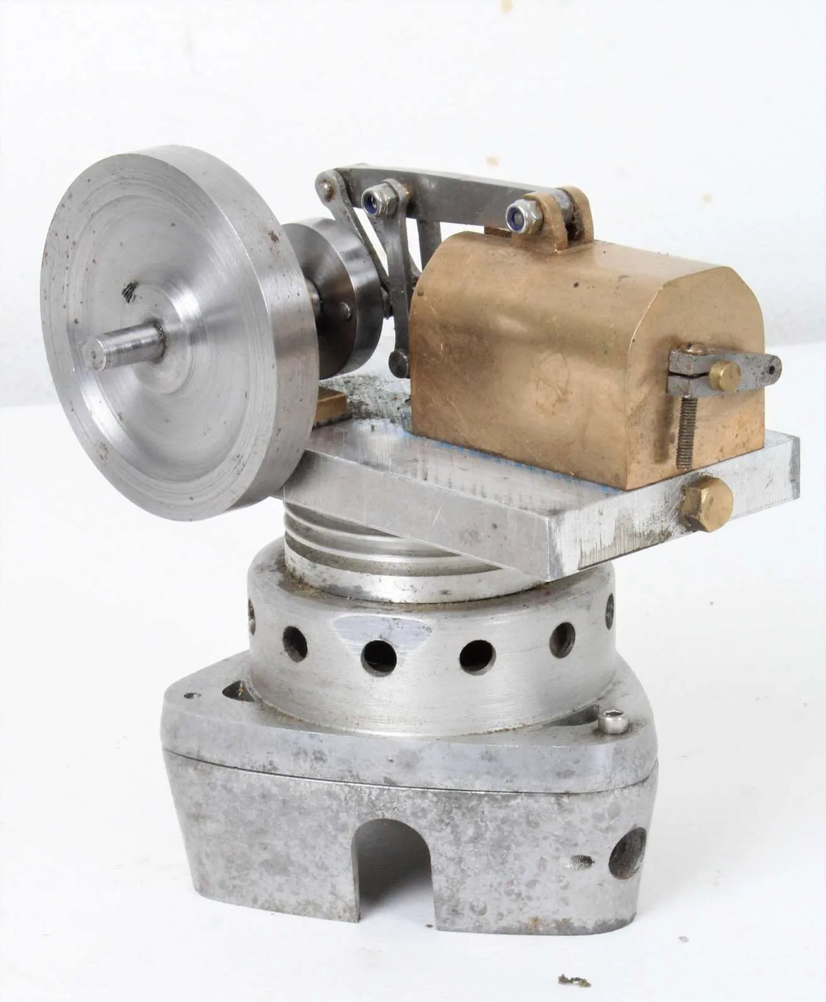 Pair of small hot air engines
