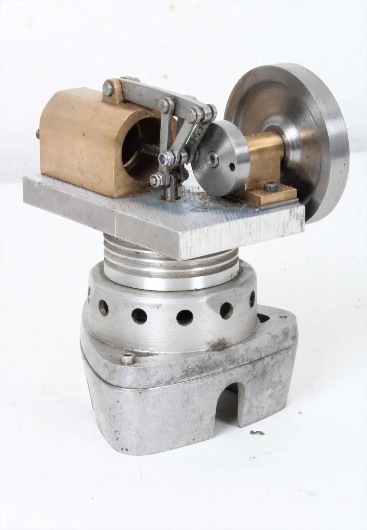 Pair of small hot air engines