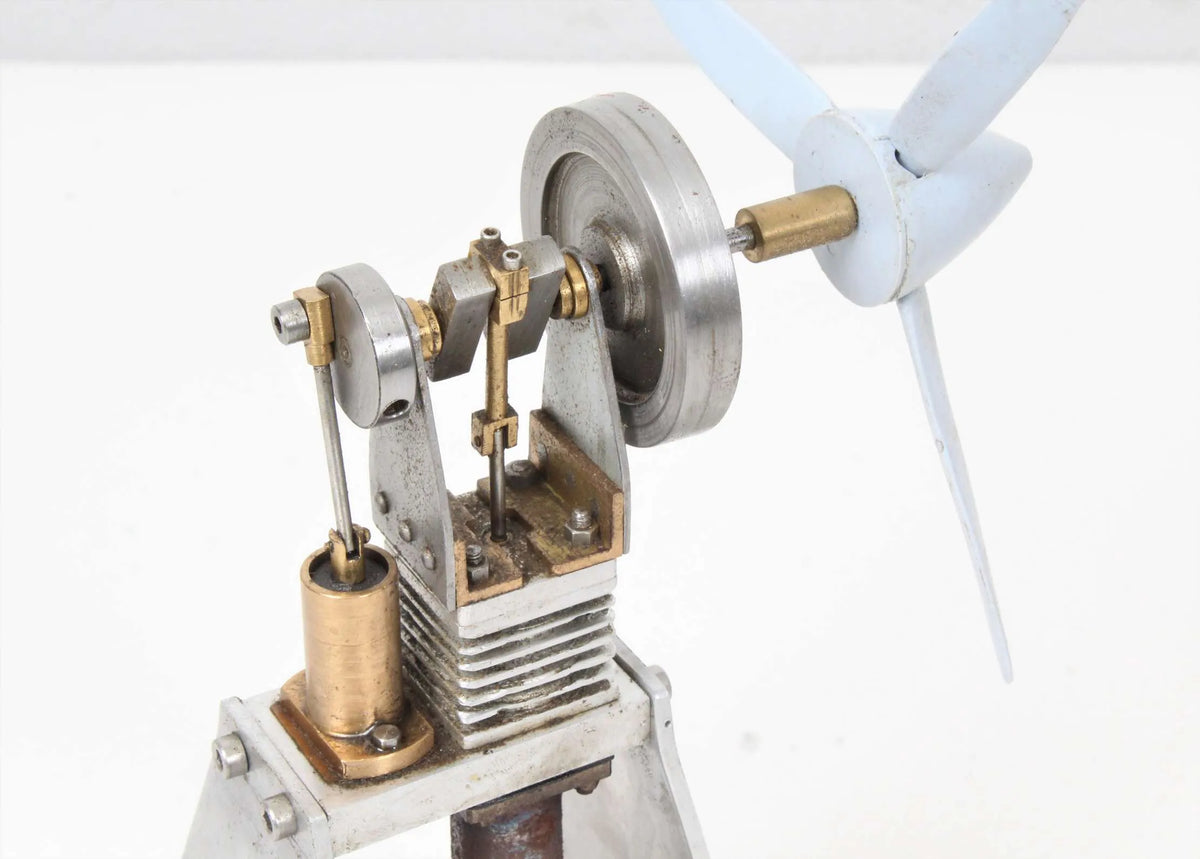 Pair of small hot air engines