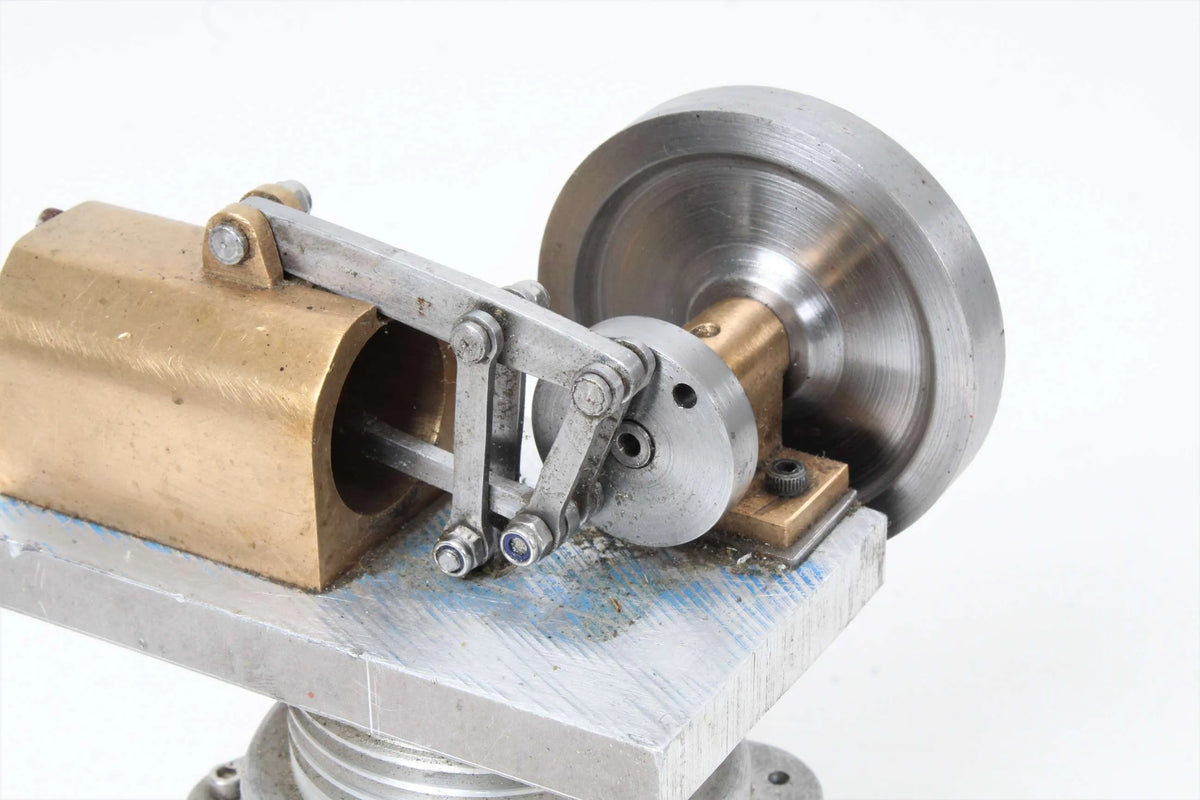 Pair of small hot air engines