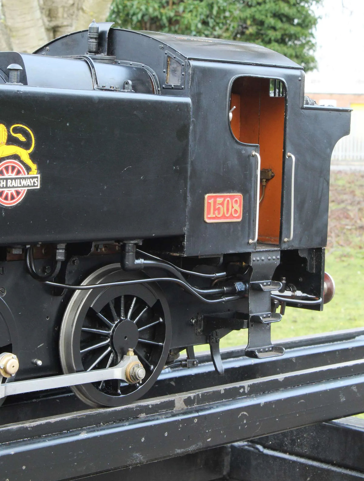 5 inch gauge GWR 15XX 0-6-0T