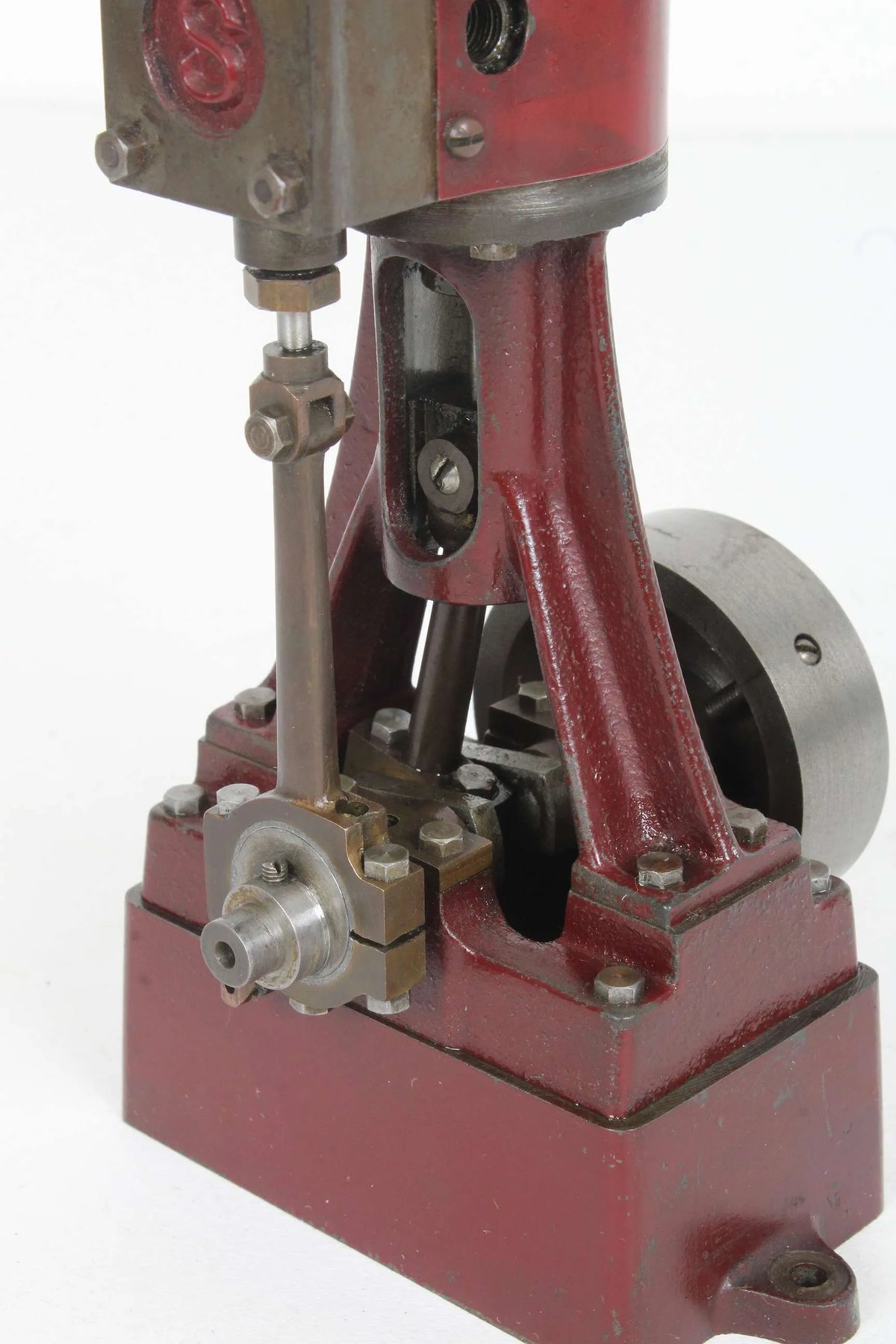 Stuart 10V vertical engine