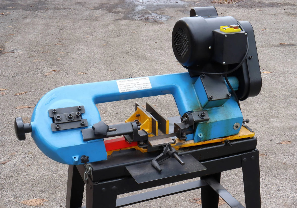 Horizontal bandsaw