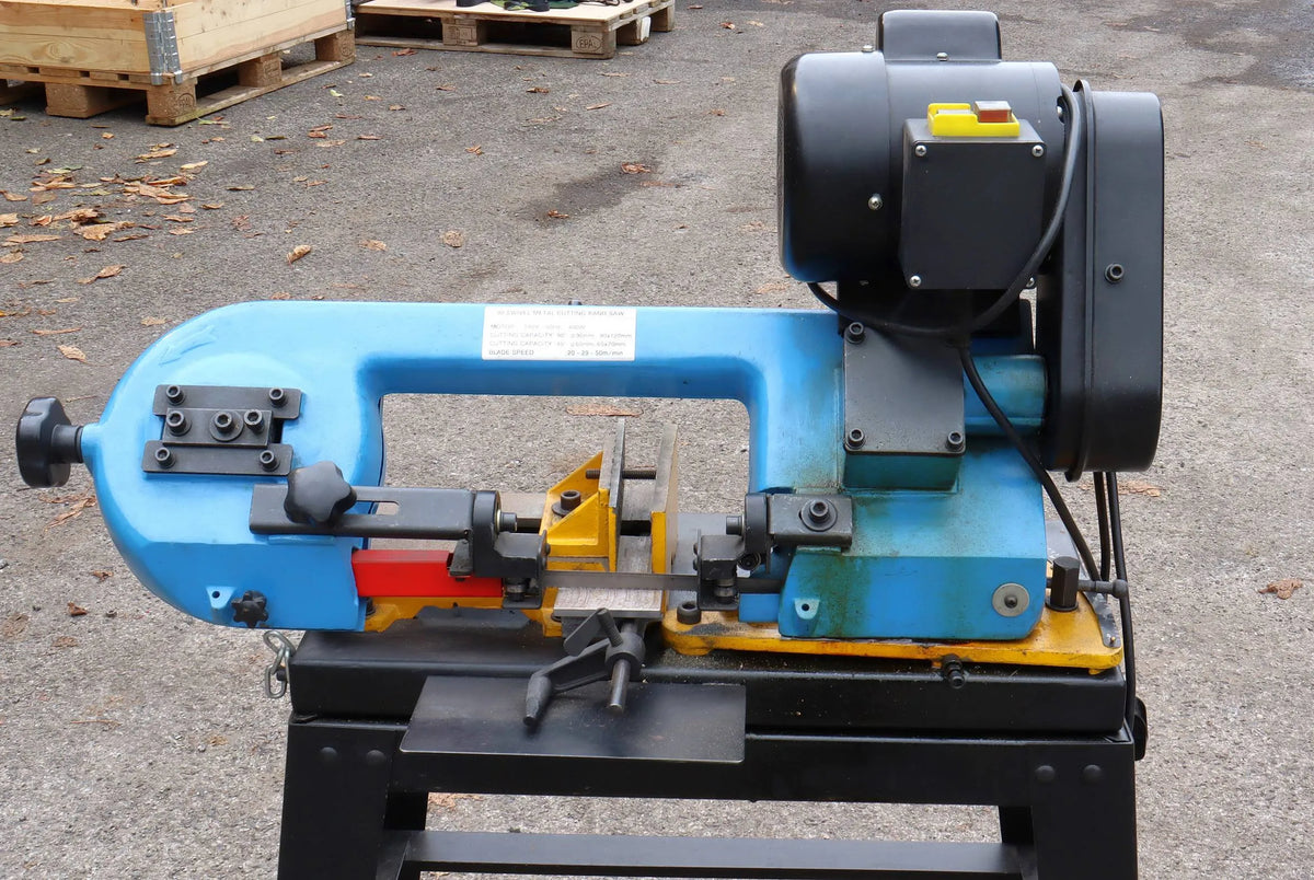 Horizontal bandsaw
