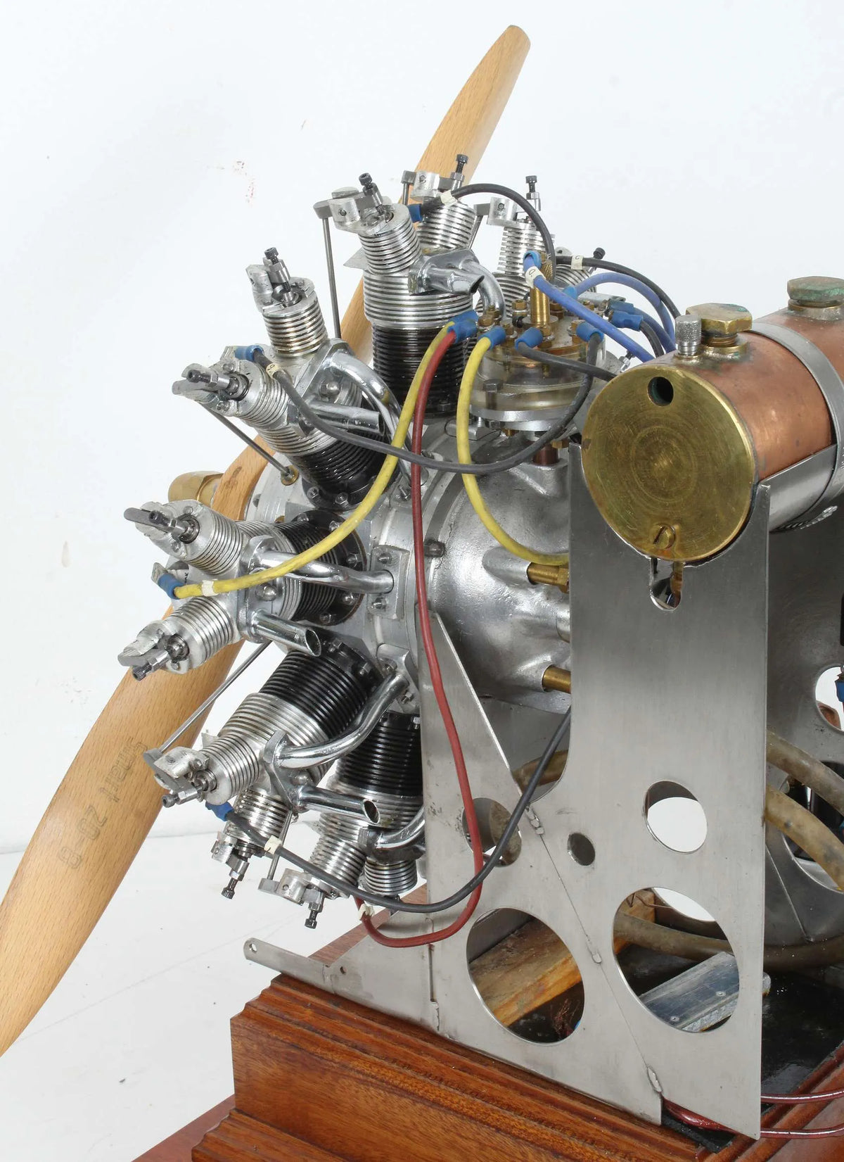 9 cylinder radial engine