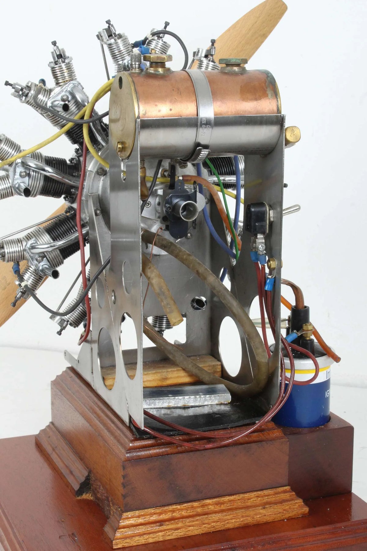 9 cylinder radial engine
