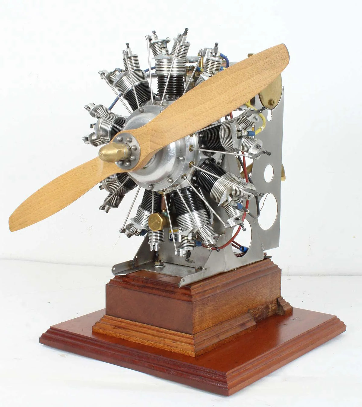 9 cylinder radial engine
