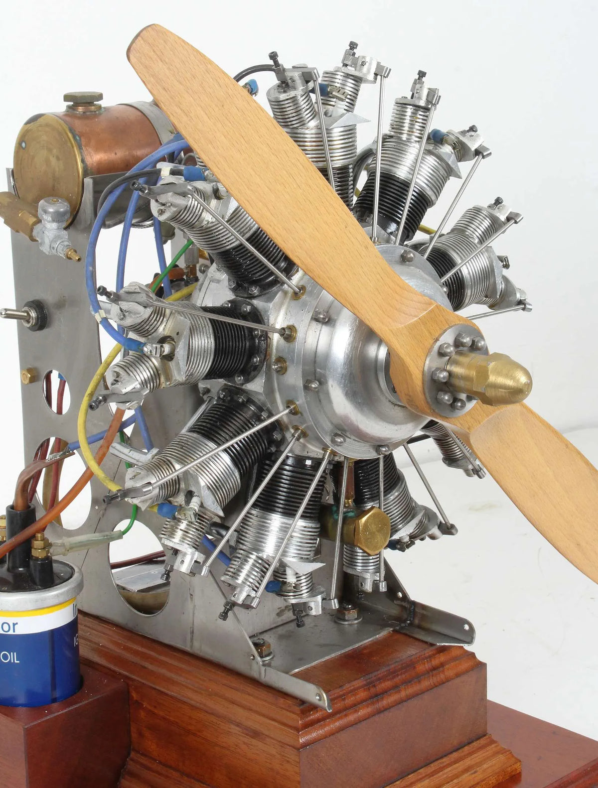 9 cylinder radial engine