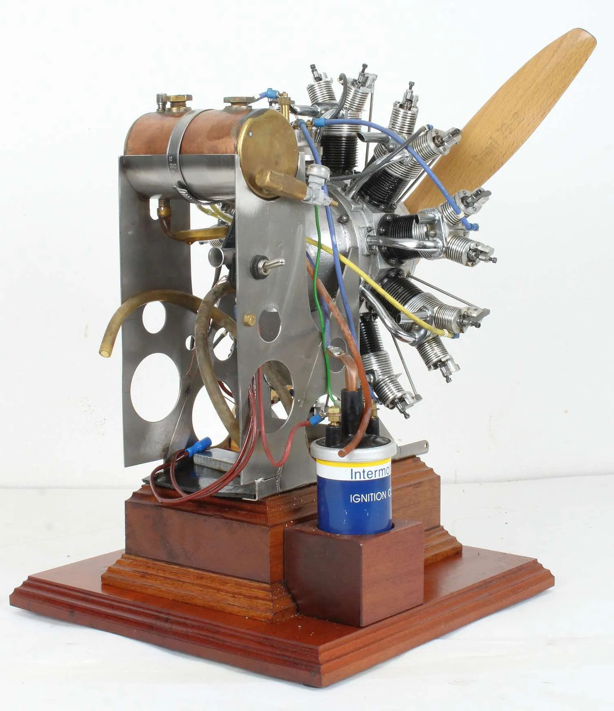 9 cylinder radial engine