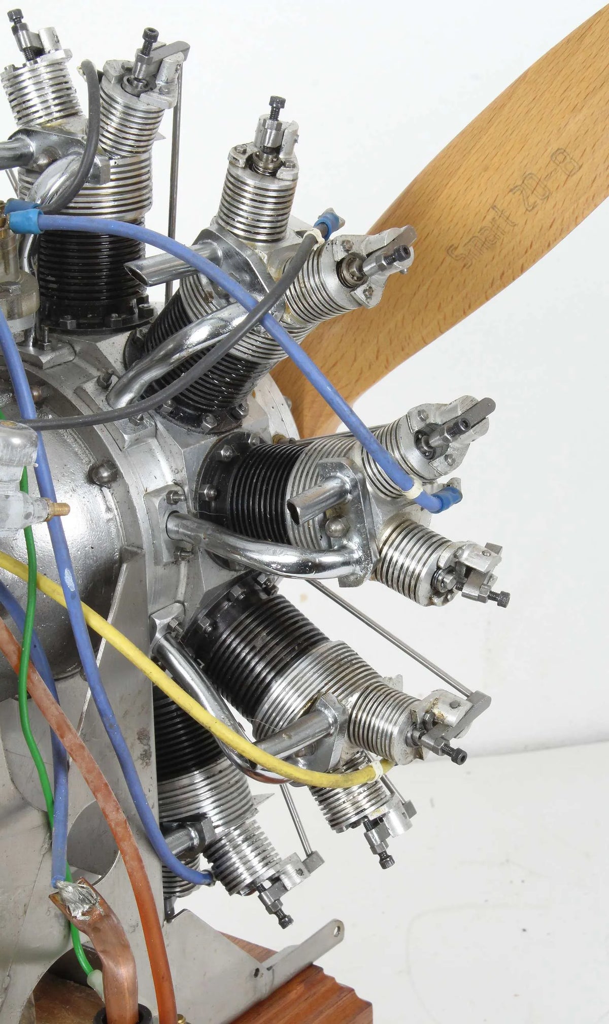 9 cylinder radial engine