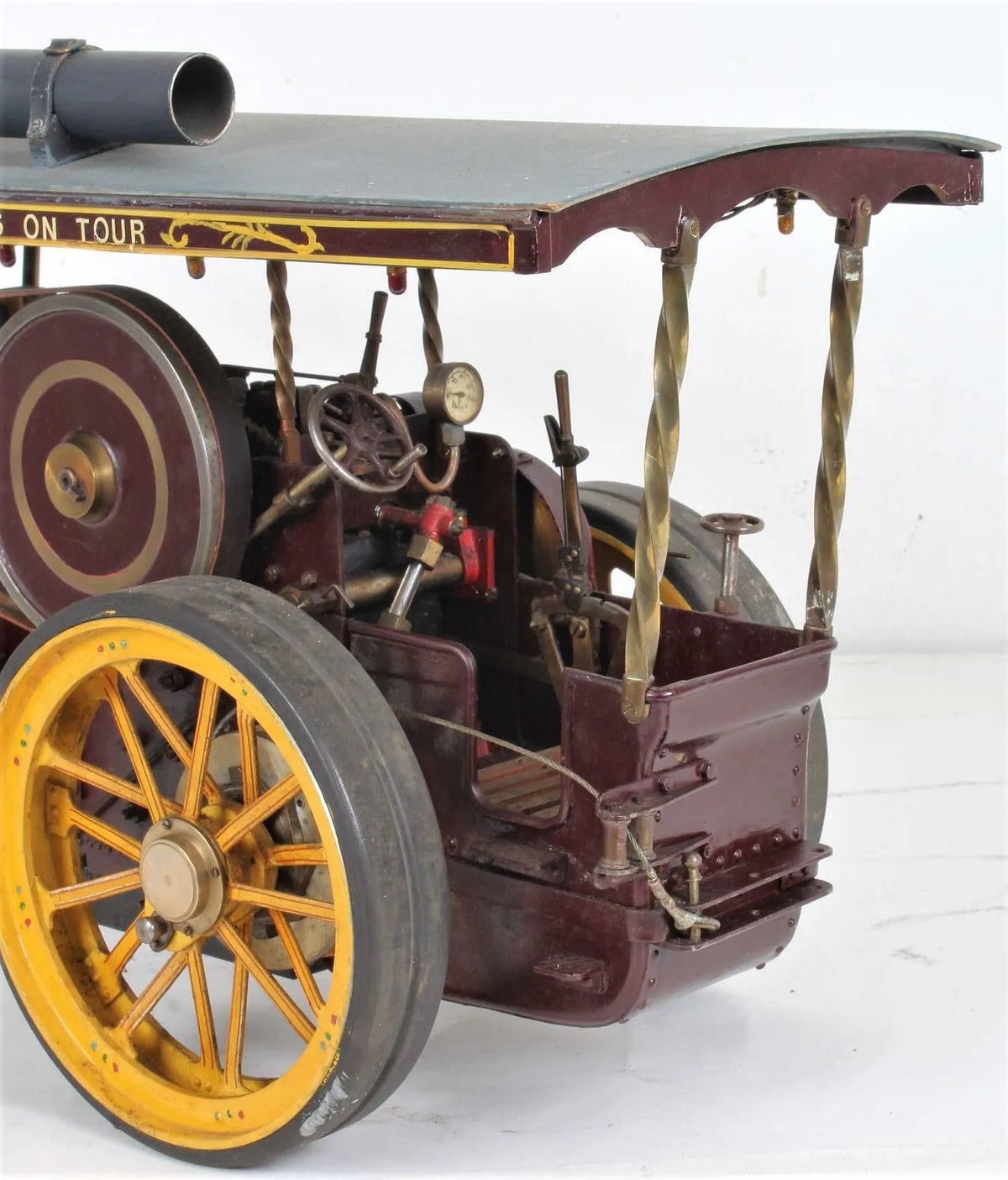 1 inch scale Showmans tractor