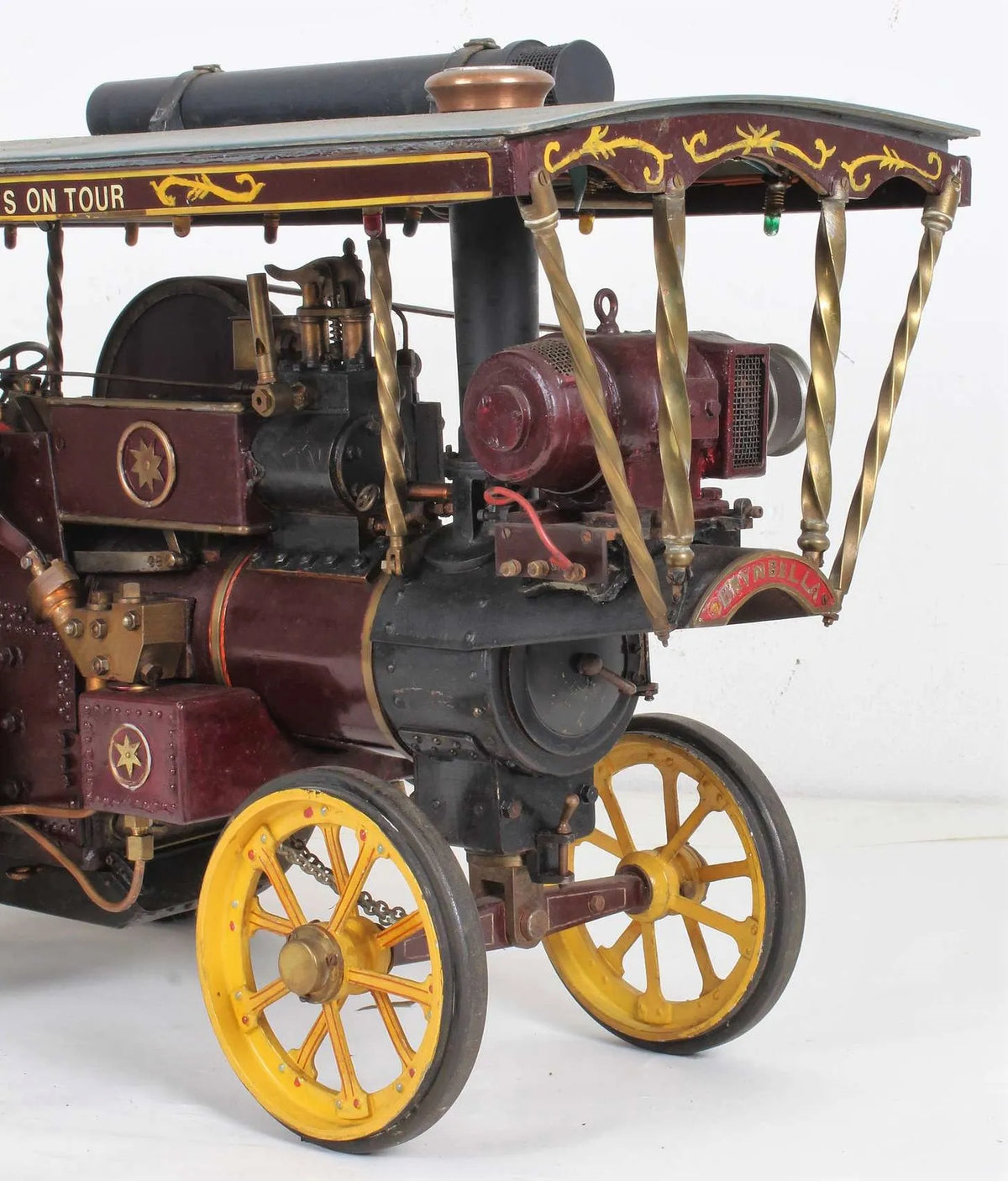 1 inch scale Showmans tractor