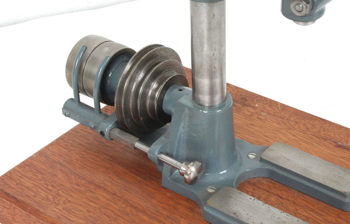 Sensitive drilling machine
