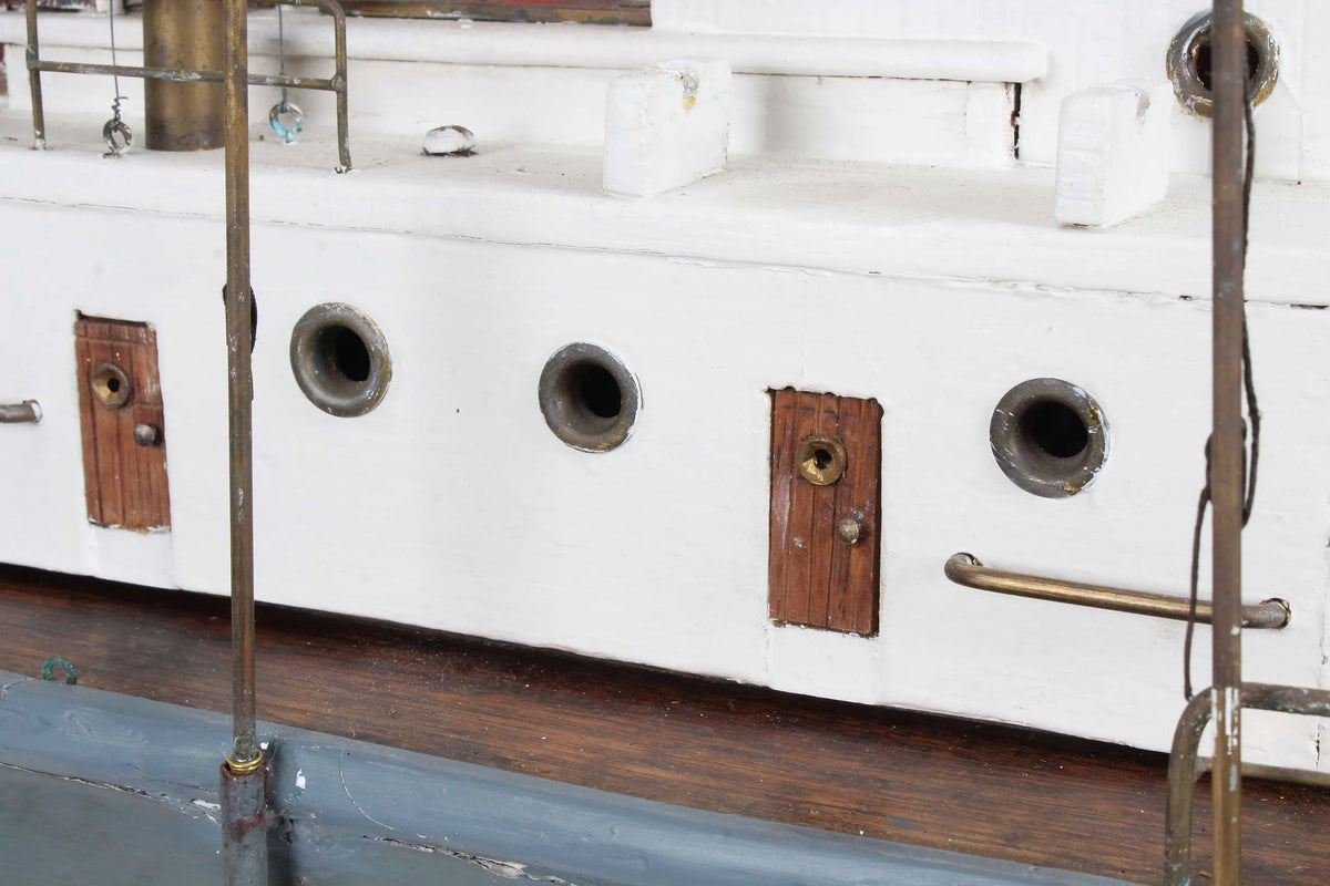 Steam tug with Stuart ST engine