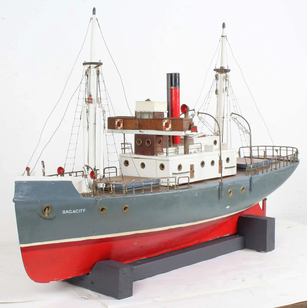 Steam tug with Stuart ST engine