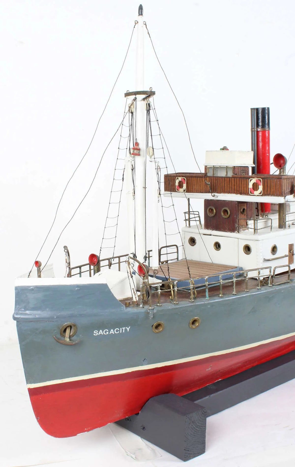 Steam tug with Stuart ST engine