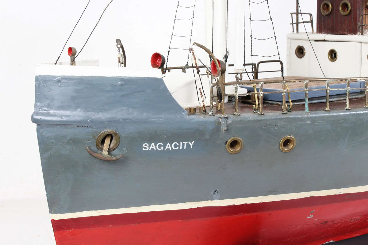 Steam tug with Stuart ST engine