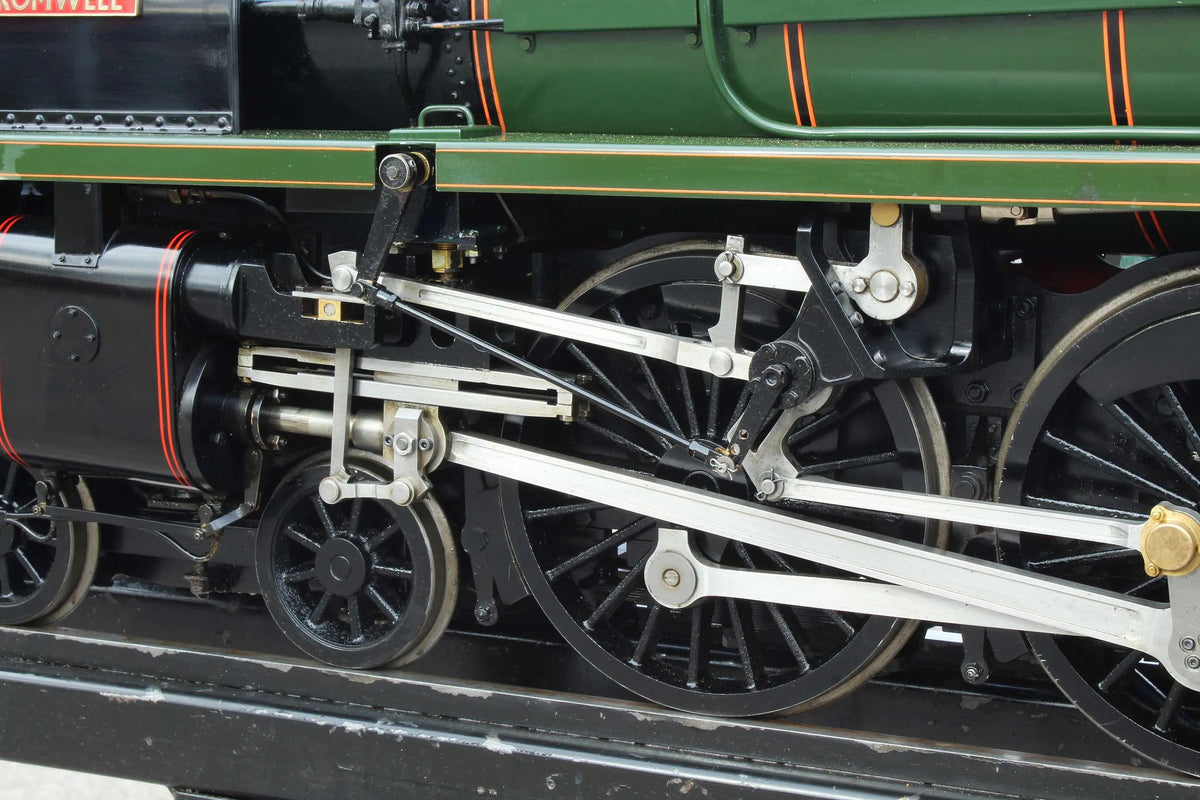 5 inch gauge BR Standard Class 7 No.70013 "Oliver Cromwell"