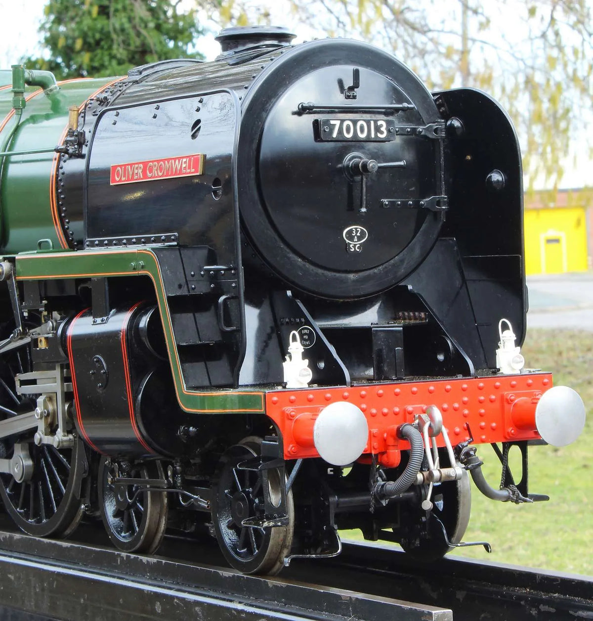 5 inch gauge BR Standard Class 7 No.70013 "Oliver Cromwell"