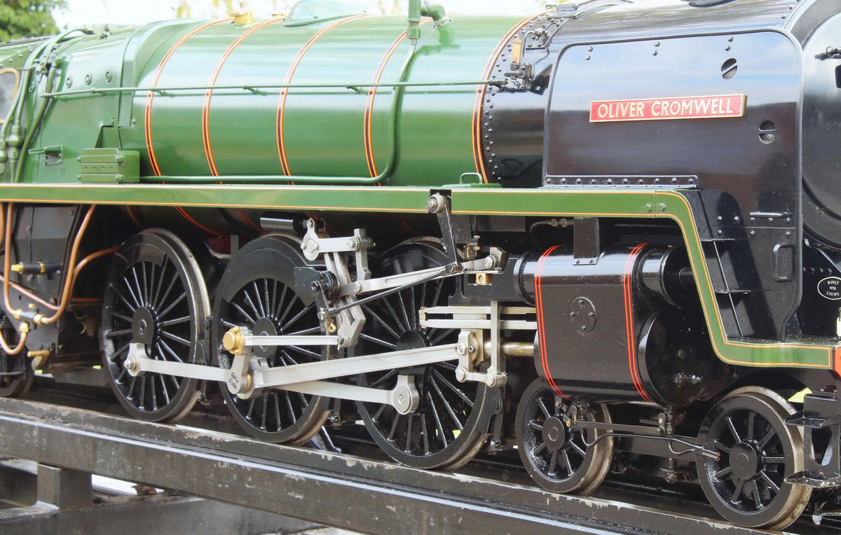 5 inch gauge BR Standard Class 7 No.70013 "Oliver Cromwell"