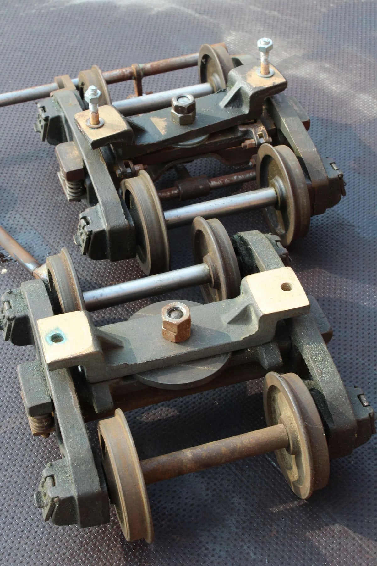 Pair 3 1/2 inch gauge Reeves bogies