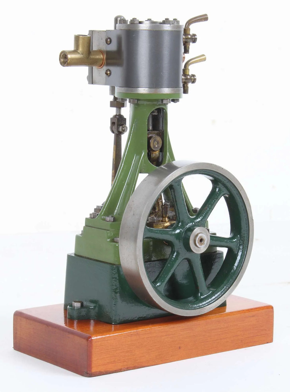 Stuart 10V vertical engine