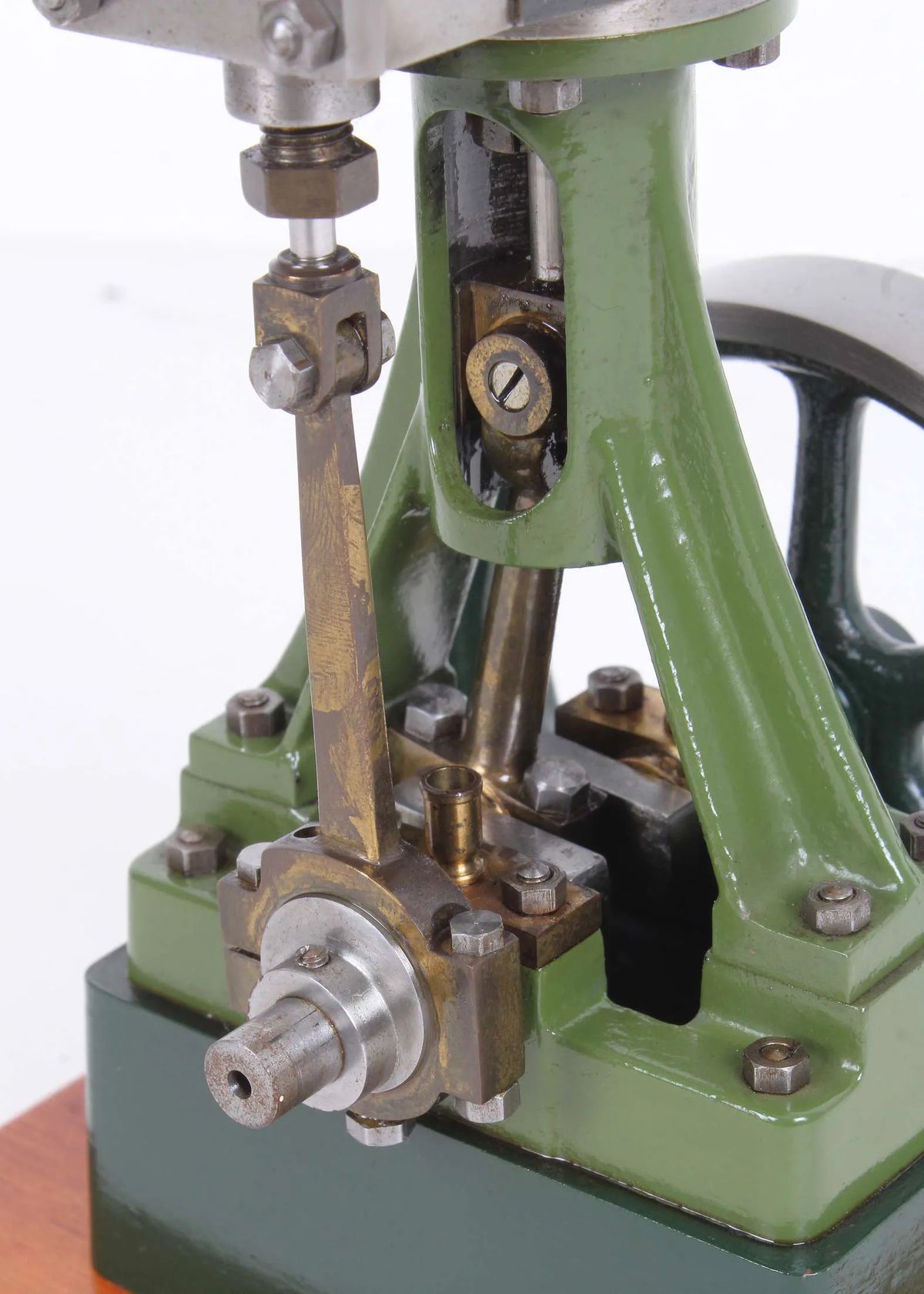 Stuart 10V vertical engine