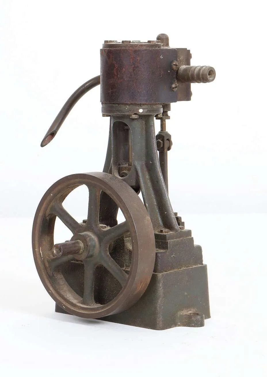 Stuart 10V vertical engine