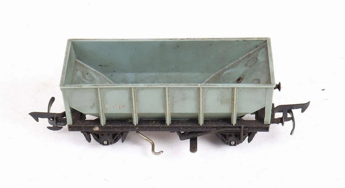 Triang OO-gauge locomotives, rolling stock etc