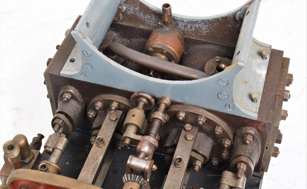 Undertype compound semi-portable engine