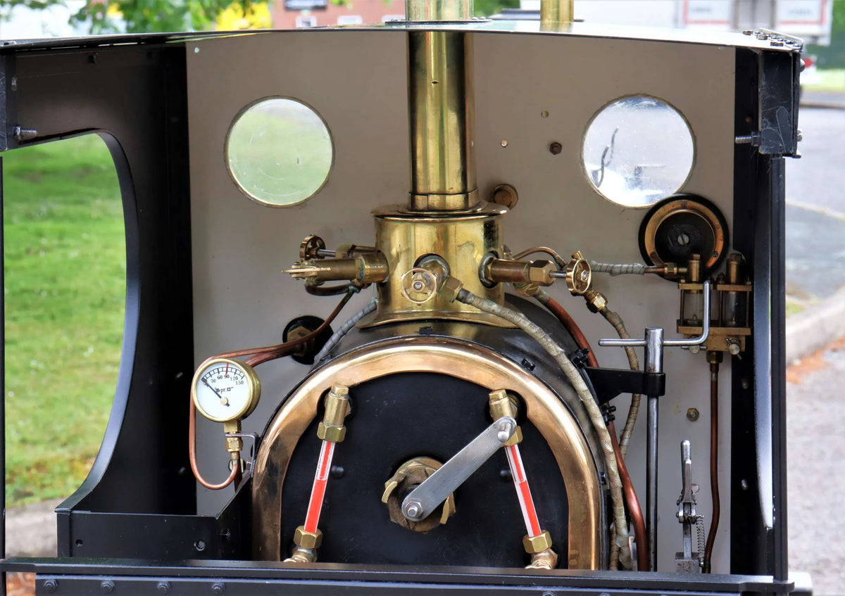3 1/2 inch gauge Hunslet Penrhyn Class 0-4-0ST No.589 "Linda"