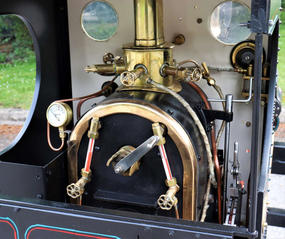 3 1/2 inch gauge Hunslet Penrhyn Class 0-4-0ST No.589 "Linda"