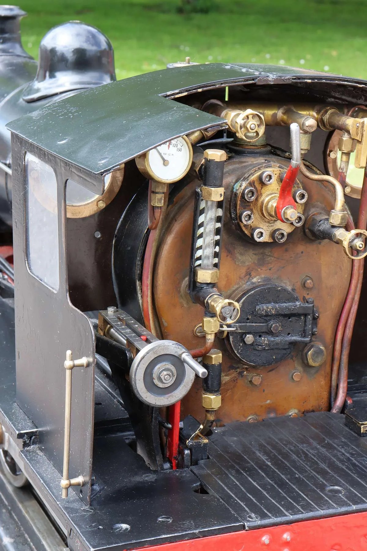 5 inch gauge 0-6-0 + tender
